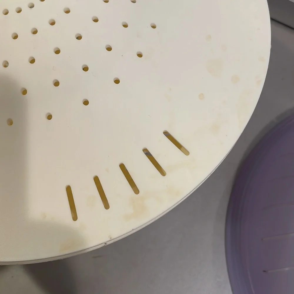 Tupperware colanders (2)